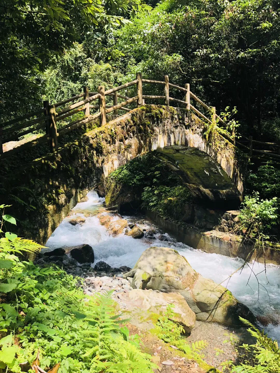 逃出上锁的现代房间3