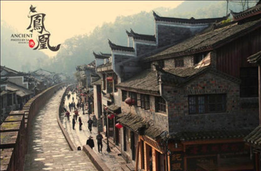 一个女人不爱任何男人，不纠缠任何男人，也没有任何人能伤害到 她？游戏画面
